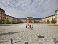 Barockschloss Mannheim, Ehrenhof