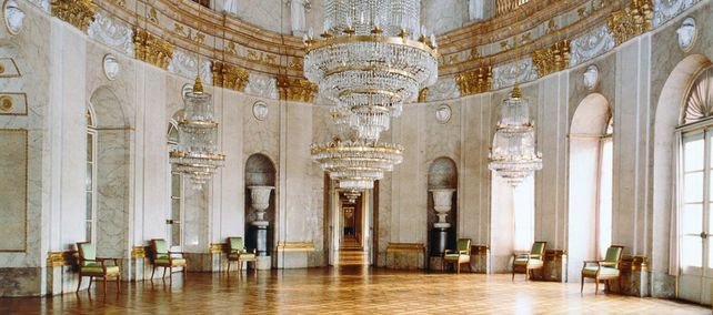 Residenzschloss Ludwigsburg, Neuer Hauptbau, Marmorsaal