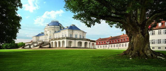 Schloss Solitude, Blick auf das Schloss