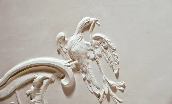 Stuckelement mit Vogeldarstellung, Neues Schloss Meersburg